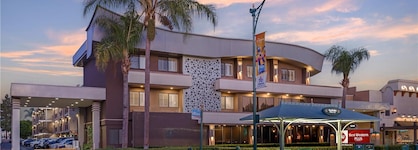 Best Western Plus Park Place Inn & Mini Suites