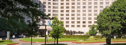 DoubleTree By Hilton Hotel Tulsa - Warren Place