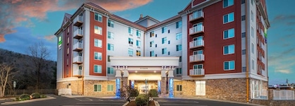 Holiday Inn Express & Suites Asheville Downtown, An Ihg Hotel
