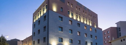 Hotel For You