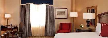 The Hotel Roanoke & Conference Center, Curio Collection By Hilton