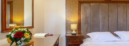 Oasis Hotel Apartments