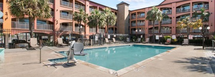 Beachfront Palms Hotel Galveston