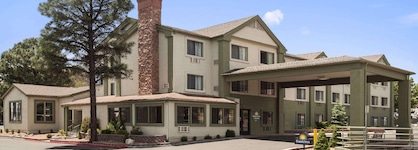 Days Inn & Suites By Wyndham East Flagstaff
