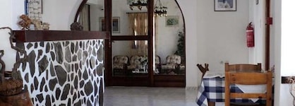 Adamastos Hotel
