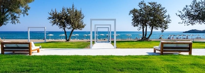 Kamari Beach Hotel - All Inclusive