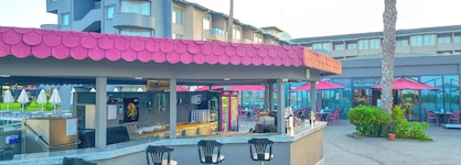 Senza Sunset Beach Hotel