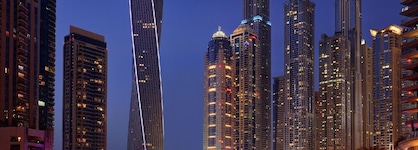 Dubai Marriott Harbour Hotel & Suites