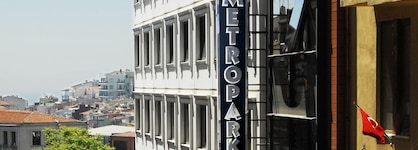 Taksim Metropark Hotel