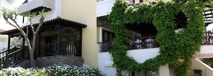 Ioli Village