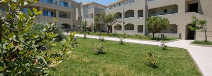Vantaris Luxury Beach Resort