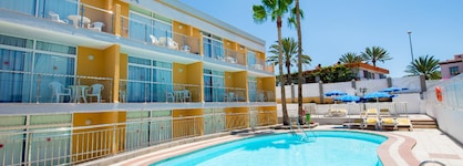 Apartamentos Karina