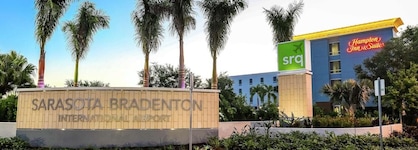 Hampton Inn & Suites Sarasota Bradenton Airport