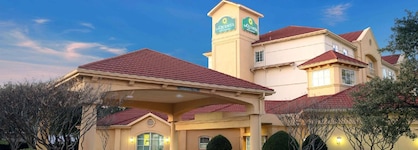 La Quinta Inn & Suites By Wyndham Dallas Arlington South