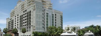 Riverside Hotel