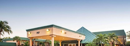 Super 8 By Wyndham North Palm Beach