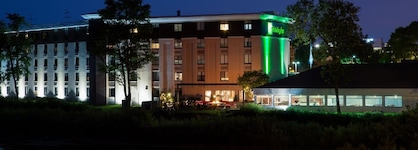 Holiday Inn Milwaukee Riverfront By Ihg