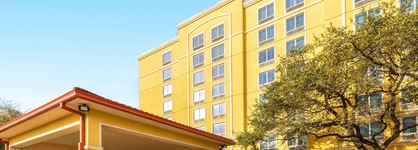 La Quinta Inn & Suites by Wyndham San Antonio Medical Ctr NW