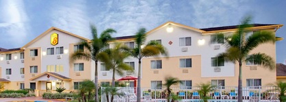 Super 8 By Wyndham Clearwater St. Petersburg Airport