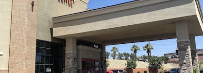 Comfort Suites