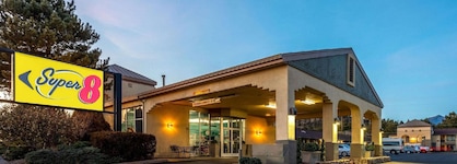 Super 8 By Wyndham Nau Downtown Conference Center