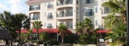 Harborside at Charleston Harbor Resort and Marina