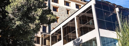 Alma Del Lago Suites & Spa