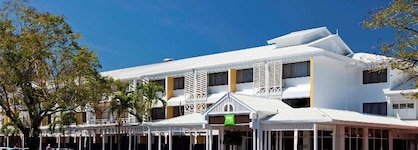 Mercure Cairns