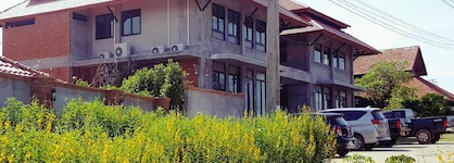 Tropicana Lanta Resort