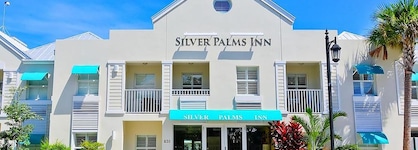 Silver Palms Inn