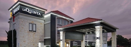 La Quinta Inn & Suites By Wyndham Fredericksburg