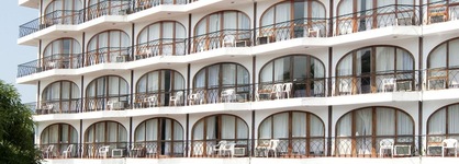 Real Bananas Hotel & Villas