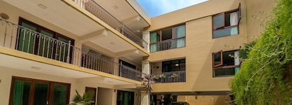 Casa De Las Flores Hotel