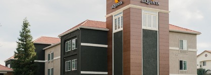La Quinta Inn & Suites By Wyndham Bakersfield North 8858 Spectru