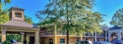 Clarion Inn & Suites