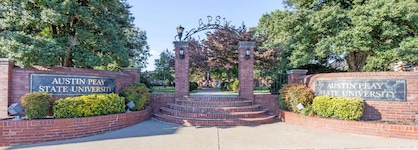 Travelodge By Wyndham Clarksville