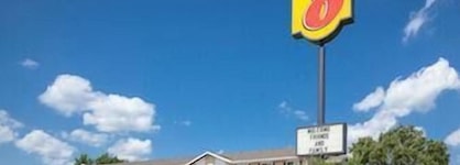 Super 8 By Wyndham Manhattan Ks