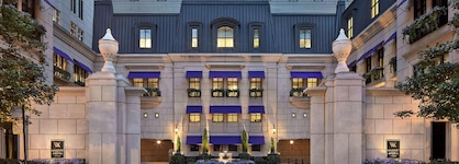 Waldorf Astoria Chicago