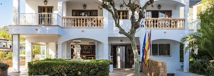 Sa Torre Apartaments