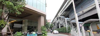 Jasmine Resort Hotel Bangkok Bts Phrakhanong