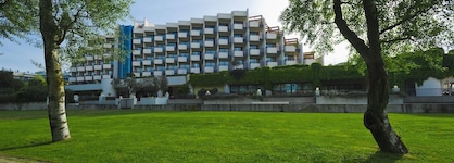 Savoy Beach Hotel & Thermal Spa