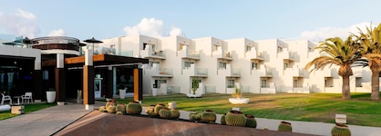 Hotel HD Beach Resort & Spa