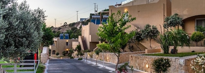 RG Village Crete