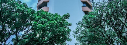 Cosmopolitan Praia Flat