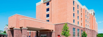 Hampton Inn & Suites Detroit Airport Romulus