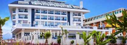 White Gold Hotel & Spa