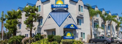Days Inn By Wyndham Carlsbad