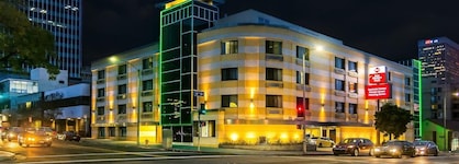 Best Western Plus La Mid-Town Hotel