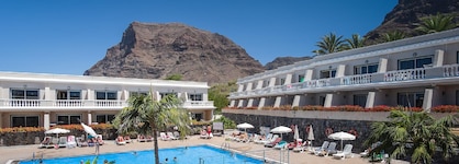 Apartamentos Charco Del Conde