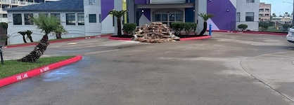 Spark By Hilton Galveston